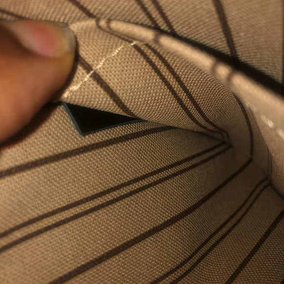 Louis Vuitton - Picture 11 of 16